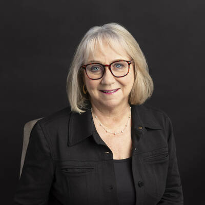 Professional Headshot of Sue Rand