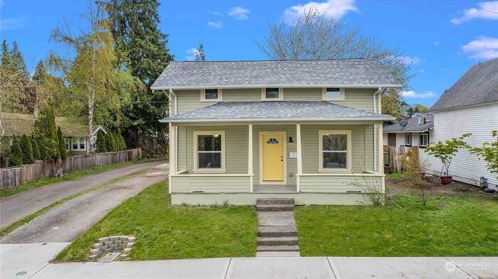 Lead image for 515 4th Street NE Puyallup