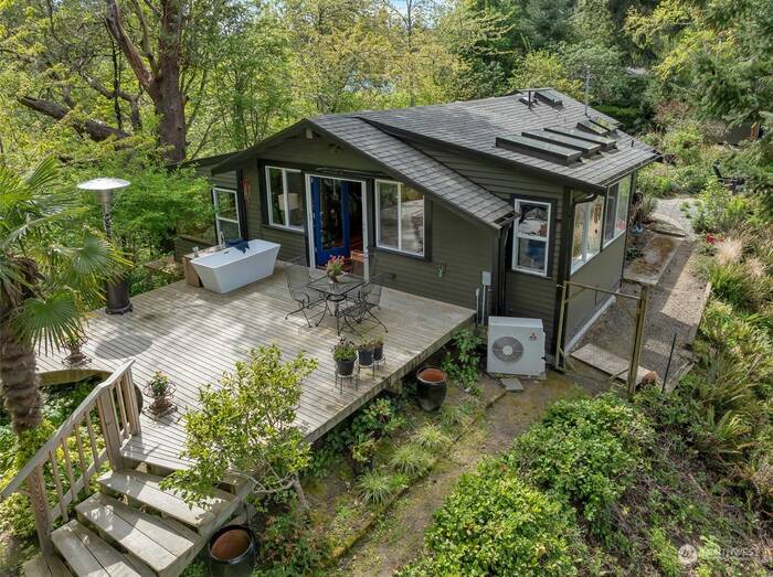 Lead image for 14032 Old Highway SW Vashon