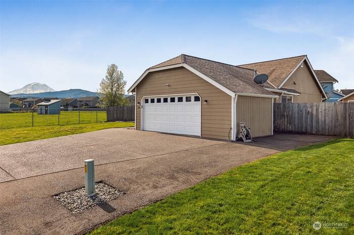 Lead image for 314 Icey Street SW Orting