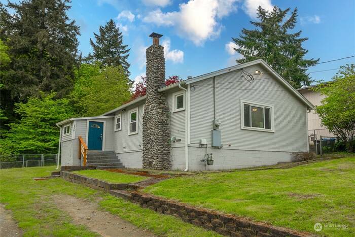 Lead image for 2772 E 2nd Street Port Orchard